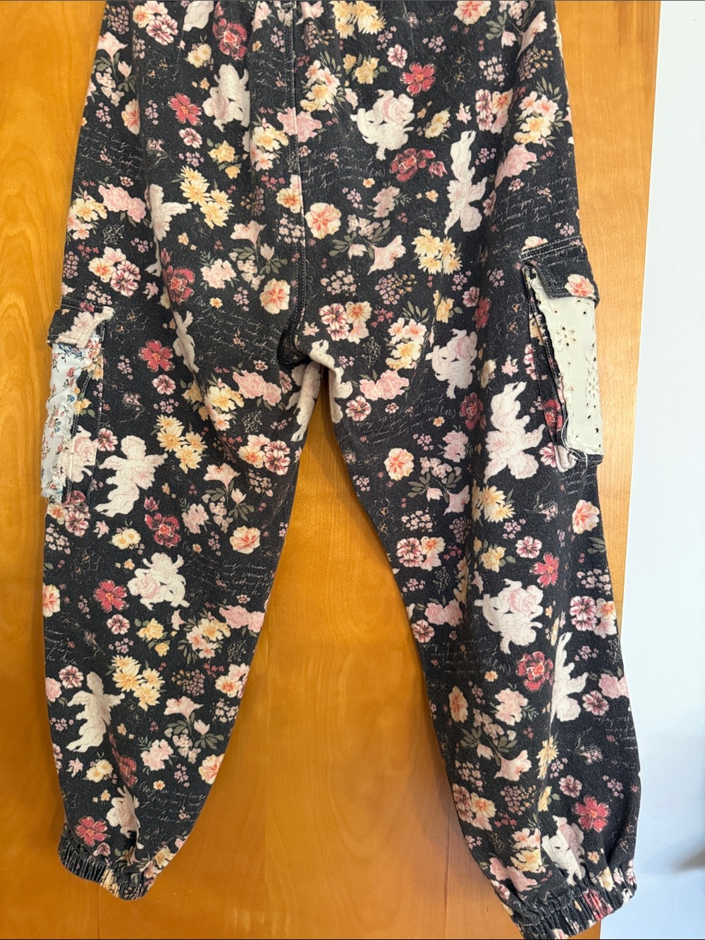 POL Floral Patchwork Jogger Pants Pink on Black Sz M    EUC - Picture 7 of 7